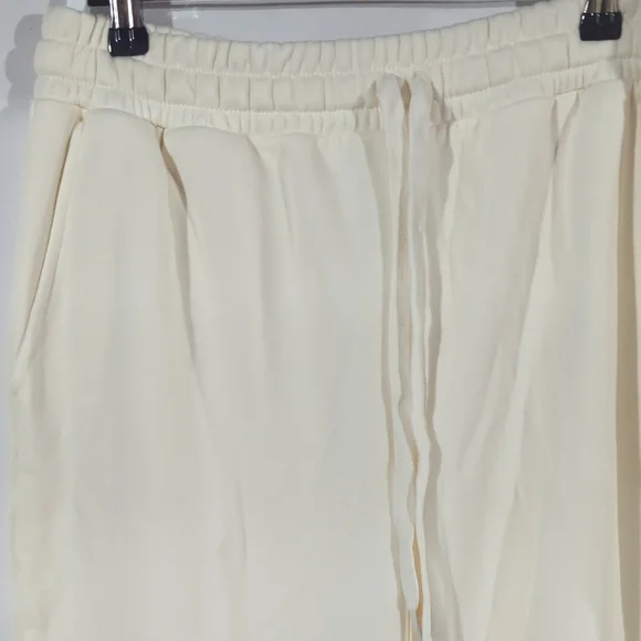 Fabletics Women's Soft Cream Joggers - Picture 4 of 7